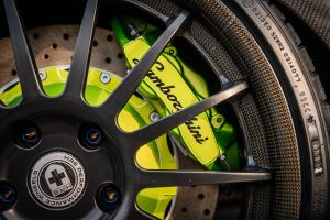 Audi TTS England Tuning Leistungssteigerung Abgasanlage Airride Luftfahrwerk Felgen Bremsen Carbon-Karosserie Innenraum-Veredelung Multimedia-Upgrade