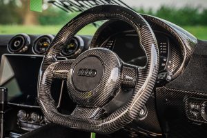 Audi TTS England Tuning Leistungssteigerung Abgasanlage Airride Luftfahrwerk Felgen Bremsen Carbon-Karosserie Innenraum-Veredelung Multimedia-Upgrade