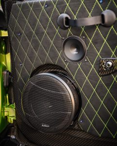 Audi TTS England Tuning Leistungssteigerung Abgasanlage Airride Luftfahrwerk Felgen Bremsen Carbon-Karosserie Innenraum-Veredelung Multimedia-Upgrade