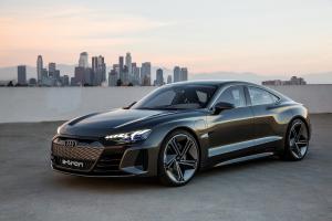 Audi e-tron GT concept Neuheit Studie Premiere LA Auto Show 2018 Messe