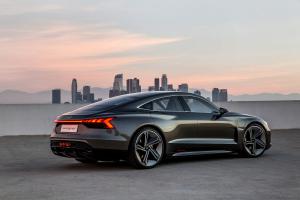 Audi e-tron GT concept Neuheit Studie Premiere LA Auto Show 2018 Messe