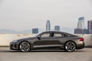 Audi e-tron GT concept Neuheit Studie Premiere LA Auto Show 2018 Messe