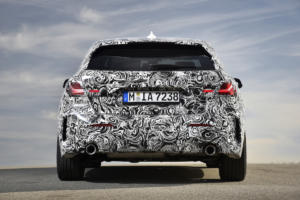 BMW 1er Kompaktklasse Neuheit Testfahrt Erprobung Miramas Frankreich Prototyp Vorserienfahrzeug