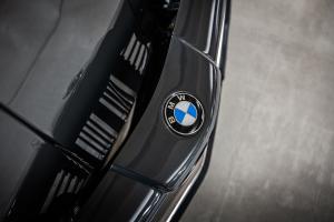 BMW E24 635 CSi Coupé Tuning Abgasanlage Fahrwerk Felgen Innenraum-Veredelung Belgien