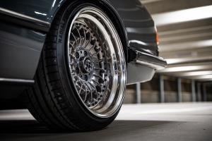 BMW E24 635 CSi Coupé Tuning Abgasanlage Fahrwerk Felgen Innenraum-Veredelung Belgien