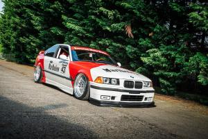BMW E36 316i Coupé Tuning Airride Tieferlegung Felgen Bodykit Folierung Innenraum-Veredelung