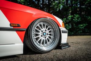 BMW E36 316i Coupé Tuning Airride Tieferlegung Felgen Bodykit Folierung Innenraum-Veredelung