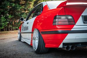 BMW E36 316i Coupé Tuning Airride Tieferlegung Felgen Bodykit Folierung Innenraum-Veredelung