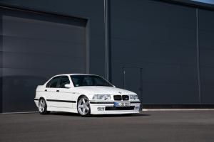 BMW E36 318is Limousine Tuning AC Schnitzer Motor-Optimierung Felgen Bodykit Innenraum-Veredelung Bremsen Gewindefahrwerk Soundanlage