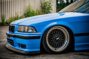 BMW E36 320i Coupé Tuning Bodykit Airride Luftfahrwerk Felgen Bremsanlage Innenraum-Veredelung Belgien