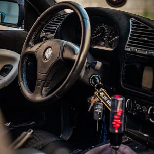 BMW E36 320i Coupé Tuning Bodykit Airride Luftfahrwerk Felgen Bremsanlage Innenraum-Veredelung Belgien