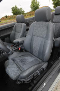 BMW E36 323i Cabriolet Bulgarien Tuning Felgen Tieferlegung Karosserie-Anbauteile Innenraum