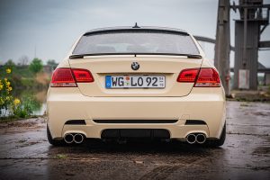 BMW E92 320i Tuning Bodykit Umbau Karosserieteile Airride Luftfahrwerk Felgen Bremsen Innenraum-Veredelung