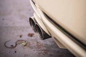 BMW E92 320i Tuning Bodykit Umbau Karosserieteile Airride Luftfahrwerk Felgen Bremsen Innenraum-Veredelung