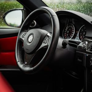 BMW E92 320i Tuning Bodykit Umbau Karosserieteile Airride Luftfahrwerk Felgen Bremsen Innenraum-Veredelung