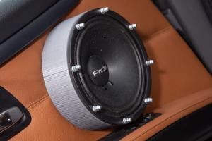 BMW E92 325d Tuning Bodykit Felgen Fahrwerk Tieferlegung Abgasanlage Innenraum-Veredelung Soundanlage