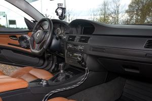 BMW E92 325d Tuning Bodykit Felgen Fahrwerk Tieferlegung Abgasanlage Innenraum-Veredelung Soundanlage