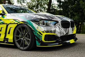 BMW F21 M140i Tuning #P34 Bodykit Karosserieteile Folierung Felgen Tieferlegung Leistungssteigerung Abgasanlage Innenraum-Verdelung