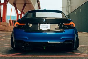 BMW F22 220i Coupé Tuning Großbritannien Widebody Karosseriekit Motor Leistungssteigerung Airride Luftfahrwerk Felgen Bremsen Innenraum-Veredelung
