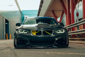 BMW F22 220i Coupé Tuning Großbritannien Widebody Karosseriekit Motor Leistungssteigerung Airride Luftfahrwerk Felgen Bremsen Innenraum-Veredelung