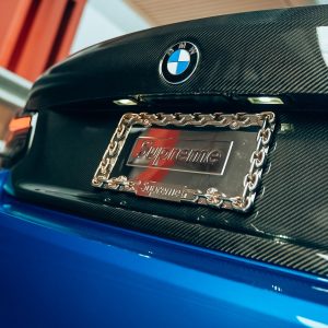 BMW F22 220i Coupé Tuning Großbritannien Widebody Karosseriekit Motor Leistungssteigerung Airride Luftfahrwerk Felgen Bremsen Innenraum-Veredelung