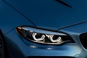 BMW F87 M2 Coupé Tuning Leistungssteigerung Widebody Karosseriekit Felgen Airride Luftfahrwerk Innenraum-Veredelung Carbon Topmodell