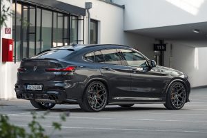 BMW G02 X4 M40i SUV Coupé Tuning Extreme Customs Felgen Fahrwerk Bodykit Carbon Leistungssteigerung Lenkrad