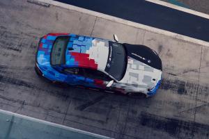 BMW G87 M2 Racing Neuheit Premiere Coupé Rennwagen Kundensport