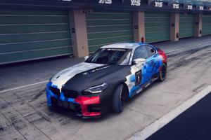 BMW G87 M2 Racing Neuheit Premiere Coupé Rennwagen Kundensport