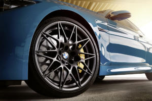 BMW M4 Edition M Heritage Sondermodell limitiert Sportcoupé