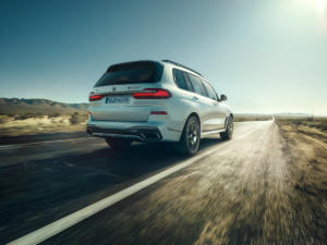 BMW X7 M50i SUV Topmodell Neuheit Biturbo V8
