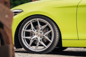 Barracuda Racing Wheels BMW F22 220i Coupé Zimtzxcke Tuning Felgen Fahrwerk Folierung Abgasanlage Karosserieteile