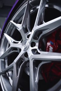 Barracuda Racing Wheels Razzer BMW G87 M2 Coupé MrSpectrum Tuning Felgen Gewindefahrwerk Tieferlegung Folierung Topmodell