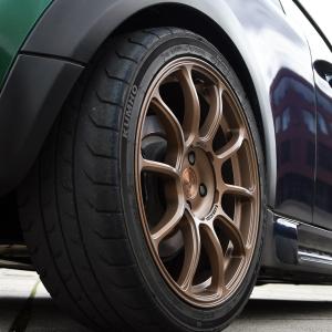 Barracuda Racing Wheels Summa Mini John Cooper Works Coupé R58 OctaneFactory Tuning Felgen Gewindefahrwerk Leistungssteigerung Kupplung Innenraum-Upgrade Tracktool