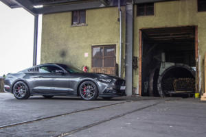Ford Mustang GT auf Ultralight Project 2.0