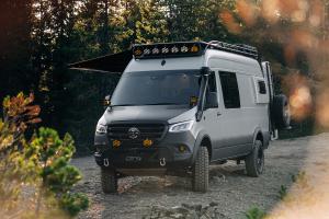 Benchmark DESO Mercedes-Benz Sprinter AWD Offroad-Camper USA