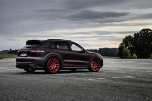 Black Box-Richter Nebulus Porsche Cayenne Turbo SUV Sportler Tuning Leistungssteigerung Folierung Felgen