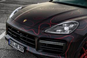 Black Box-Richter Nebulus Porsche Cayenne Turbo SUV Sportler Tuning Leistungssteigerung Folierung Felgen