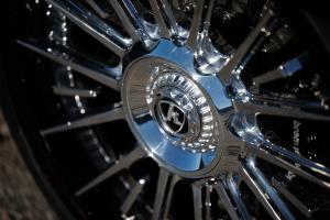 Blazin Rodz 1970 Dodge Charger Sangria HEMI Crate Engine Felgen Fahrwerk Bremsen Carbon Karosserie Innenraum USA Muscle Car Restomod