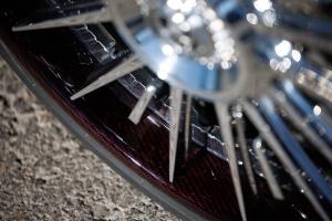 Blazin Rodz 1970 Dodge Charger Sangria HEMI Crate Engine Felgen Fahrwerk Bremsen Carbon Karosserie Innenraum USA Muscle Car Restomod