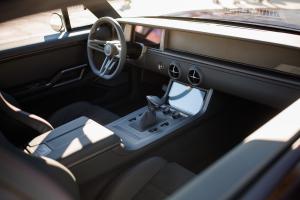 Blazin Rodz 1970 Dodge Charger Sangria HEMI Crate Engine Felgen Fahrwerk Bremsen Carbon Karosserie Innenraum USA Muscle Car Restomod