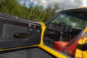 Chevrolet Camaro 1979 Bumblebee Lackierung Oldtimer Restaurierung Berlinetta Coupe US-Muscle Car Transformers