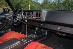 Chevrolet Camaro 1979 Bumblebee Lackierung Oldtimer Restaurierung Berlinetta Coupe US-Muscle Car Transformers