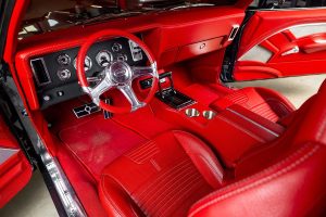Chevrolet Camaro Coupé 1969 Restomod Tuning Custom LS3-V8 Getriebe Chassis Fahrwerk Tieferlegung Bremsen Felgen Innenausstattung USA Muscle Car Oldtimer Klassiker Auktion Bring a Trailer