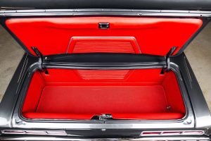 Chevrolet Camaro Coupé 1969 Restomod Tuning Custom LS3-V8 Getriebe Chassis Fahrwerk Tieferlegung Bremsen Felgen Innenausstattung USA Muscle Car Oldtimer Klassiker Auktion Bring a Trailer