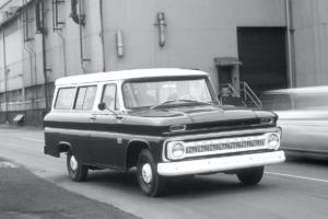 Chevrolet Suburban Jubiläum 85 Jahre US-Car SUV 1966