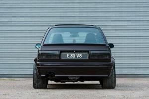 BMW E30 V8