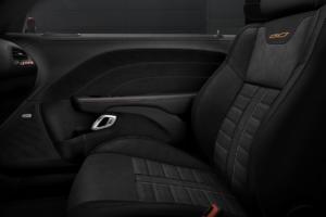 Dodge Challenger 50th Anniversary Edition Sondermodell Neuheit