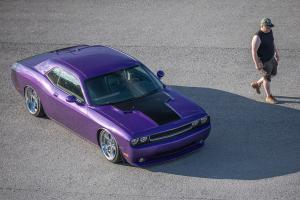 Dodge Challenger R/T Tuning Airride Luftfahrwerk Felgen Karosserieteile Lackierung Innenraum-Veredelung HEMI-V8 US-Muscle Car
