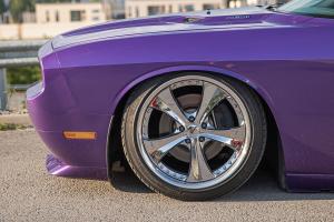 Dodge Challenger R/T Tuning Airride Luftfahrwerk Felgen Karosserieteile Lackierung Innenraum-Veredelung HEMI-V8 US-Muscle Car